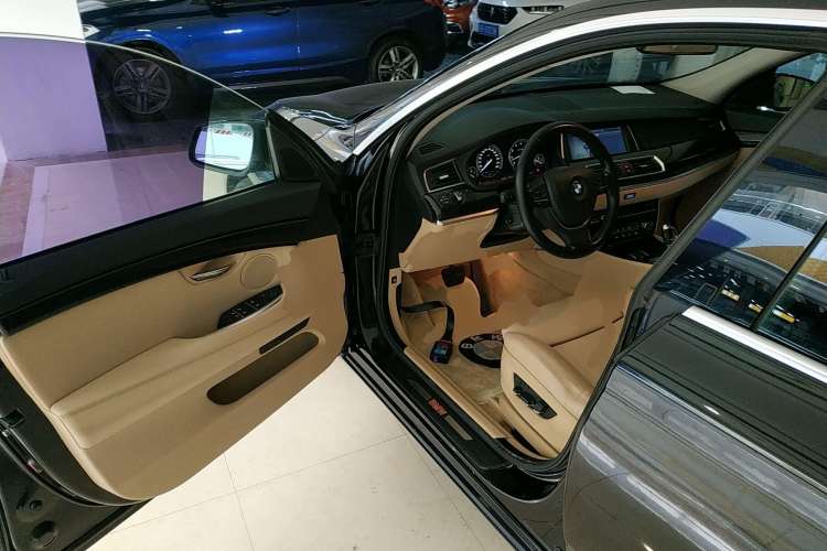 Used BMW 5 Series GT 2010 535i Leading Model