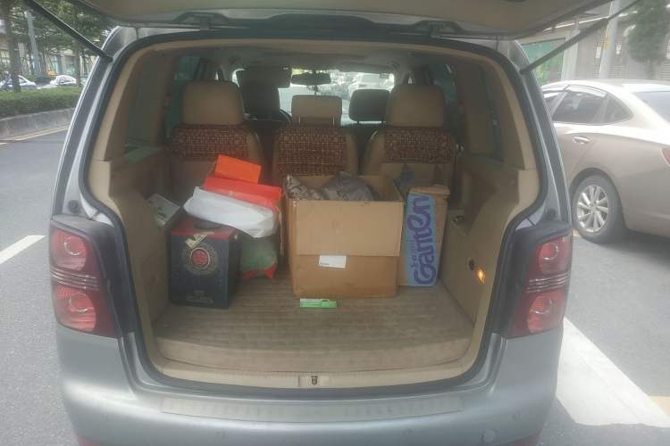 Used Volkswagen Touran 2008 1.8T ZhiZun Edition Automatic 5-Seater Trunk