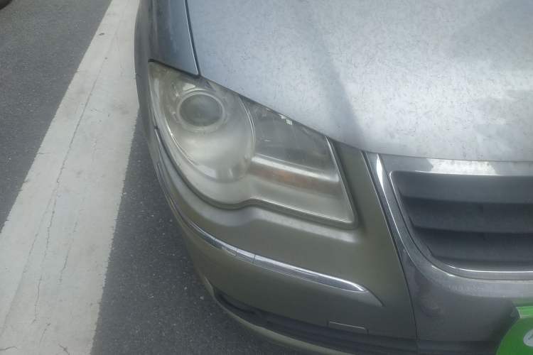 Used Volkswagen Touran 2008 1.8T ZhiZun Edition Automatic 5-Seater Right Front Headlight