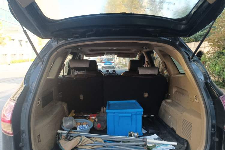 Used JMC Yusheng S350 2011 2.4T Four-Wheel-Drive Ultra-Luxury 5-Seater