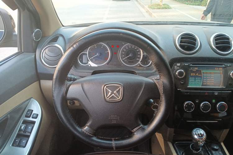 Used JMC Yusheng S350 2011 2.4T Four-Wheel-Drive Ultra-Luxury 5-Seater