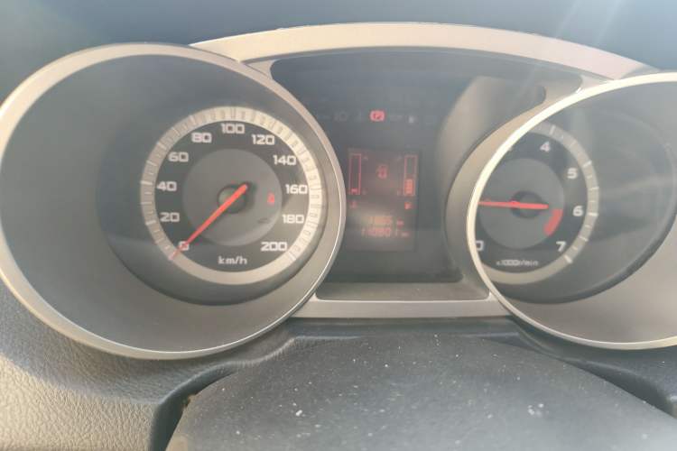 Used Land X8 2012 Explorer Edition 2.4L Gasoline 4X2 Ultra-Luxury Model
