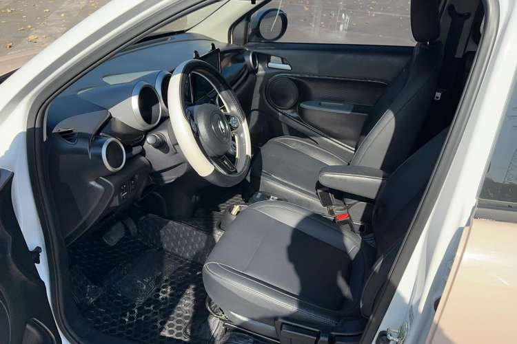 Used ORA Black Cat 2022 301km "Cute Pet" Version – Lithium Iron Phosphate
