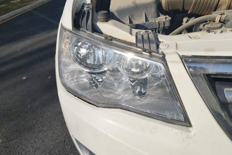 Used Land X8 2012 Explorer Edition 2.4L Gasoline 4X2 Ultra-Luxury Model
