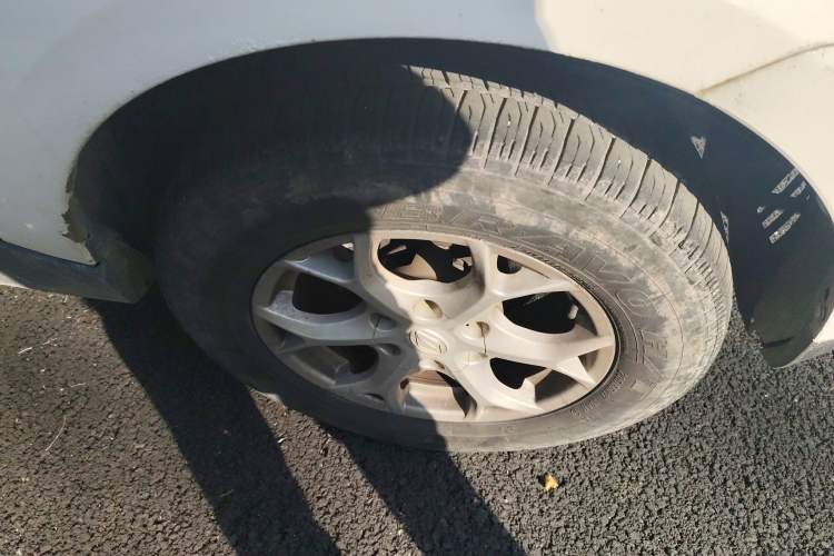 Used Land X8 2012 Explorer Edition 2.4L Gasoline 4X2 Ultra-Luxury Model
