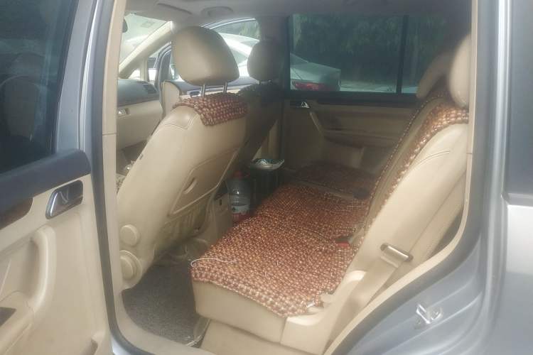 Used Volkswagen Touran 2008 1.8T ZhiZun Edition Automatic 5-Seater Left Rear Seat