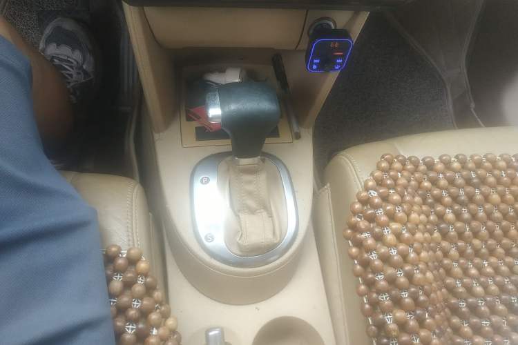 Used Volkswagen Touran 2008 1.8T ZhiZun Edition Automatic 5-Seater Gear Lever