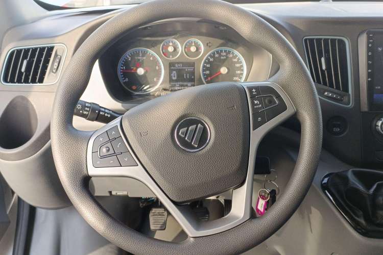 Used Foton Toano 2022 2.0T Manual Urban Edition Short Wheelbase Mid-Height Design Rear Single Tire 5/6/9-Seater Configuration 4F20TC3