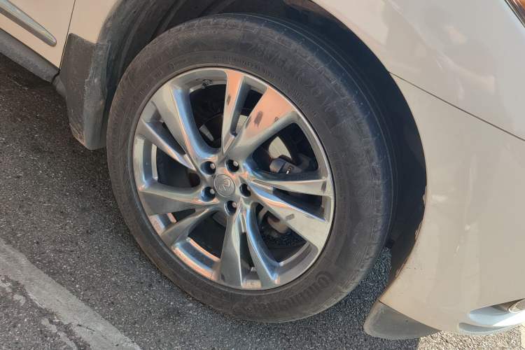 Used Infiniti JX 2013 JX35 Two-Wheel-Drive Excellence Edition
