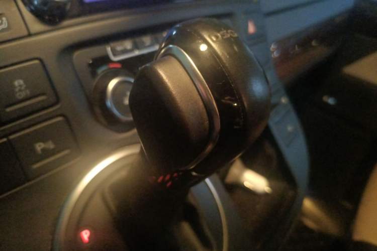 Used Volkswagen Multivan 2014 2.0 TSI Four-Wheel-Drive Executive Edition