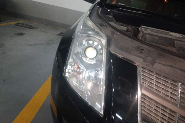 Used Cadillac SRX 2011 3.0L Luxury Model
