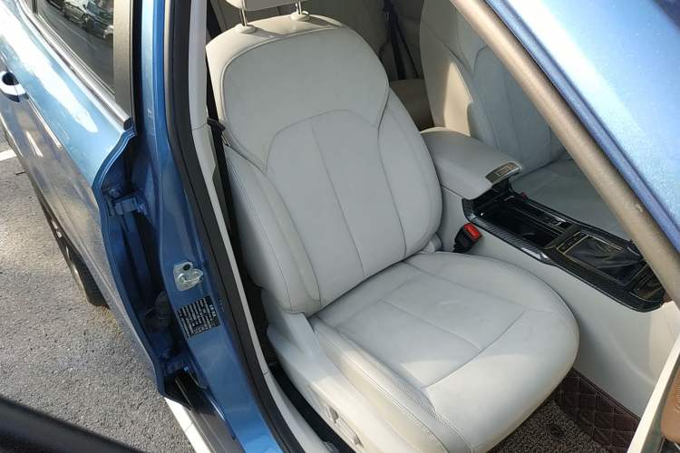 Used Roewe RX5 New Energy 2017 eRX5 50T Hybrid Connected Prestige Flagship Edition
