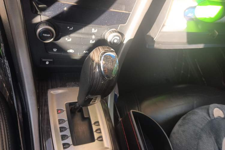 Used Roewe 550 2012 550 1.8L Automatic Value Edition
