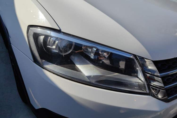 Used Volkswagen Cross Lavida 2014 1.4TSI DSG
