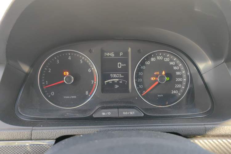 Used Volkswagen Cross Lavida 2014 1.4TSI DSG
