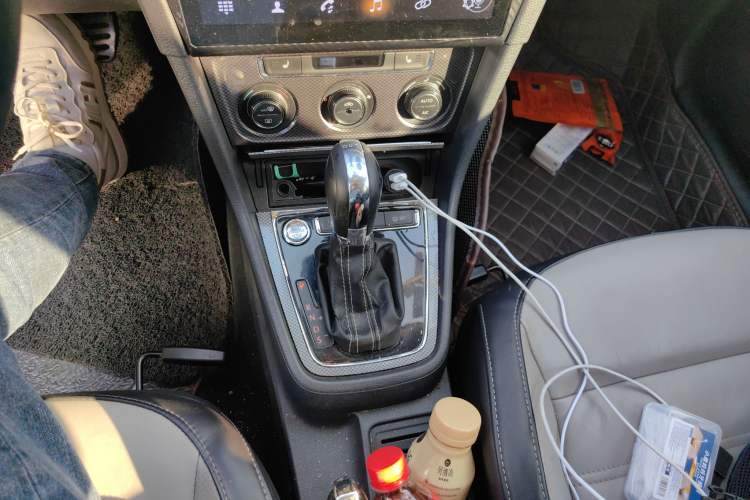 Used Volkswagen Cross Lavida 2014 1.4TSI DSG
