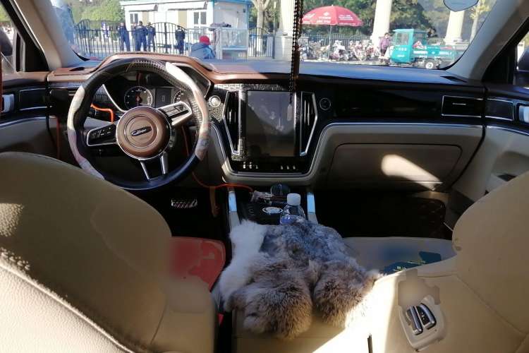 Used Zotye T700 2017 1.8T Dual-Clutch Luxury Model
