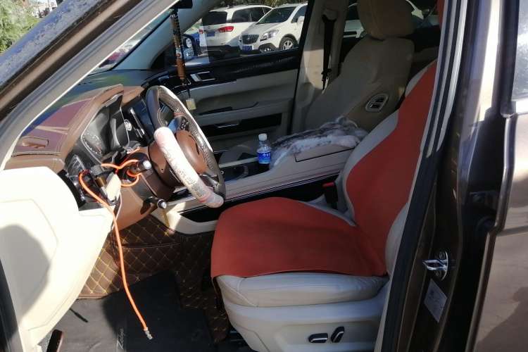 Used Zotye T700 2017 1.8T Dual-Clutch Luxury Model
