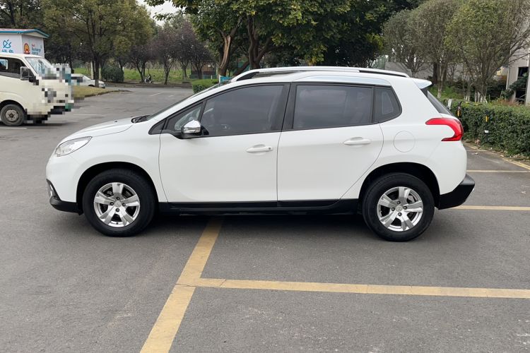 Used Peugeot 2008 2015 Playful Edition 1.6L Automatic Jade Model