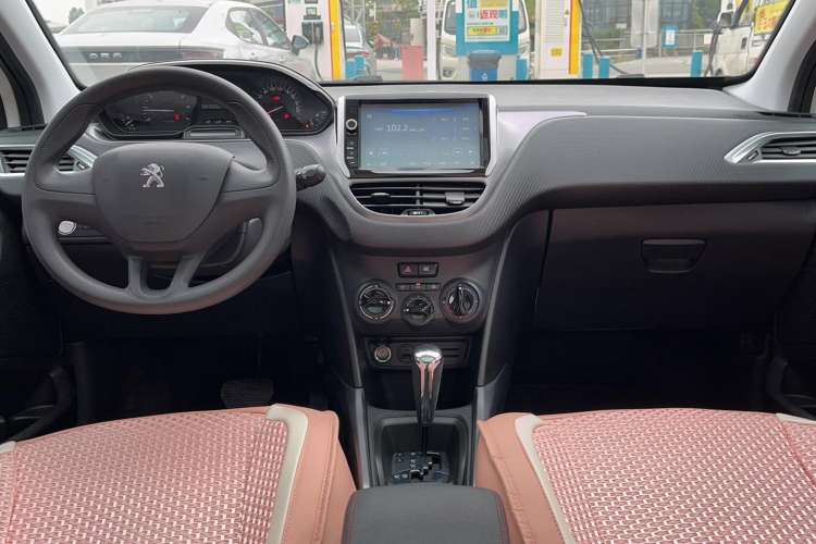 Used Peugeot 2008 2015 Playful Edition 1.6L Automatic Jade Model