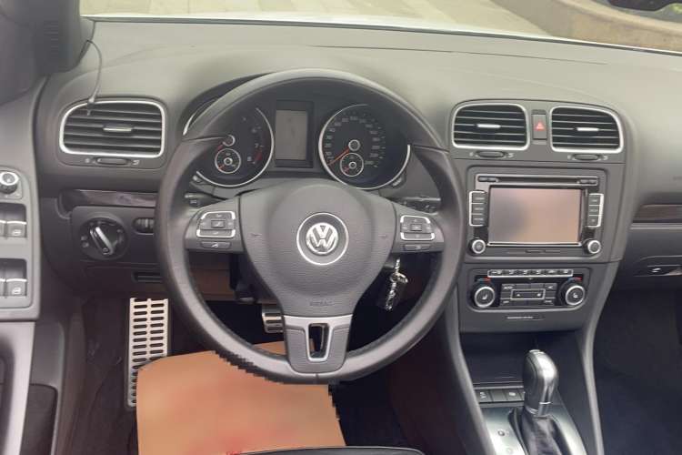 Used Volkswagen Golf 2012 1.4TSI Luxury Convertible Edition

