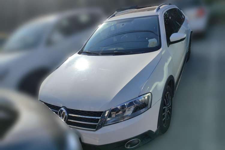 Used Volkswagen Cross Lavida 2014 1.4TSI DSG
