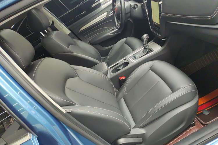 Used Roewe i6 2017 20T Automatic Internet Smart Edition
