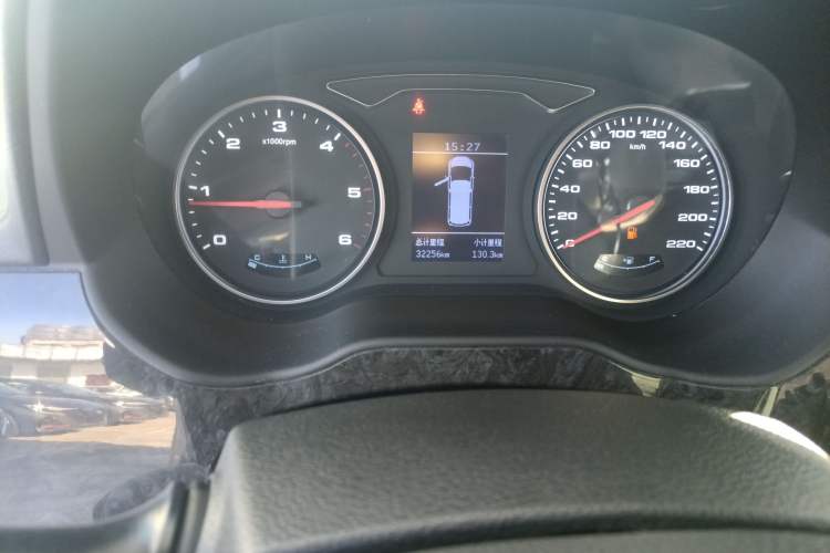 Used JAC Refine M4 2017 1.9T Diesel Manual Luxury Model