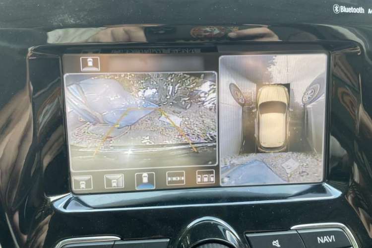 Used GAC Trumpchi GS5 Super 2015 2.0L Automatic Two-Wheel Drive Luxury Navigation Edition
