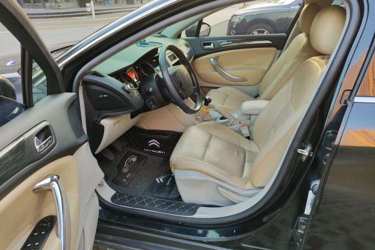 Used Citroen C5 2010 2.0L Manual Comfort Edition
