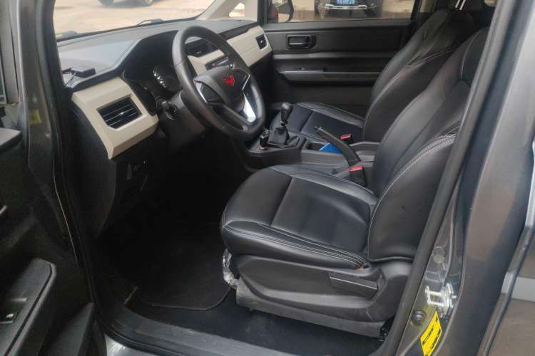 Used Wuling Zhengcheng 2021 1.5T Manual Comfort Version
