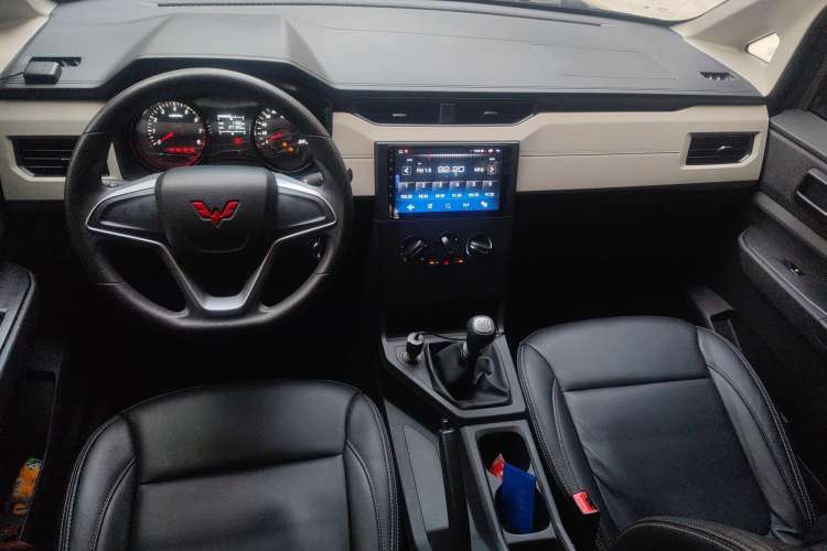 Used Wuling Zhengcheng 2021 1.5T Manual Comfort Version
