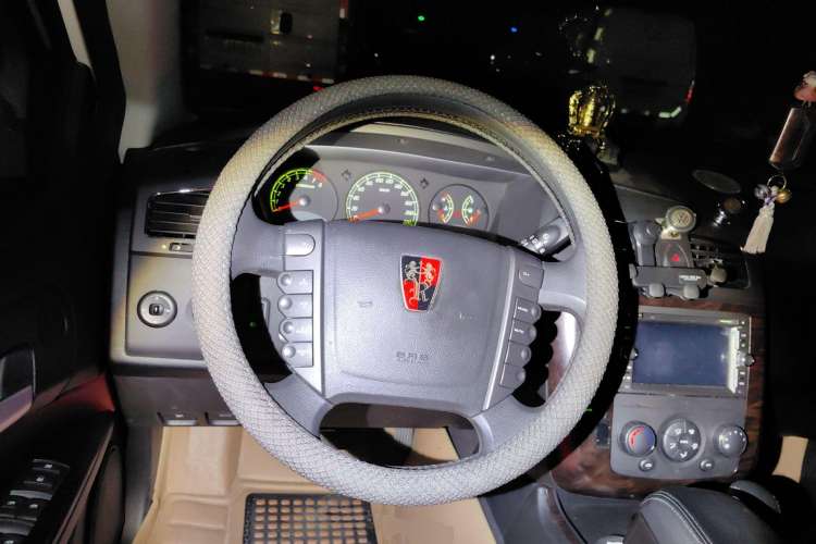 Used Roewe W5 2014 1.8T 2WD Automatic Tharu Special Edition
