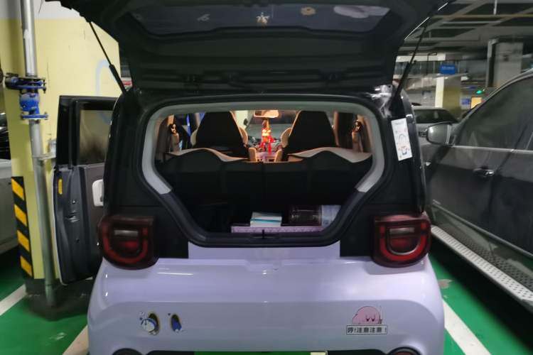 Used Chery New Energy QQ Ice Cream 2022 170km Sundae Phosphate Lithium-Ion Trunk