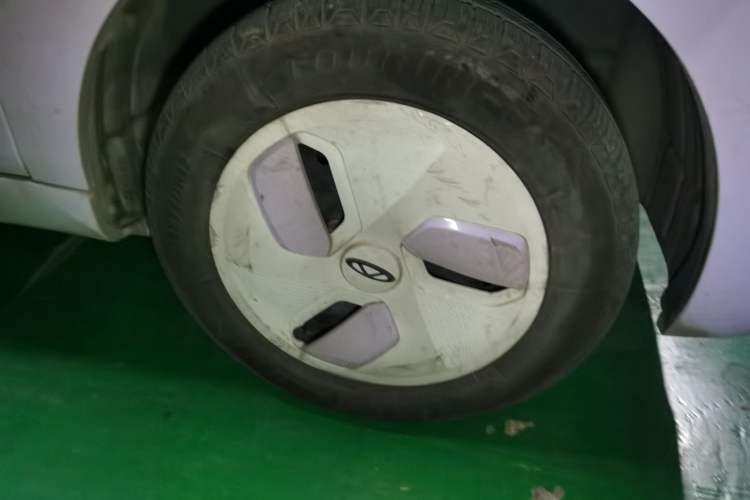 Used Chery New Energy QQ Ice Cream 2022 170km Sundae Phosphate Lithium-Ion Right Front Wheel Hub