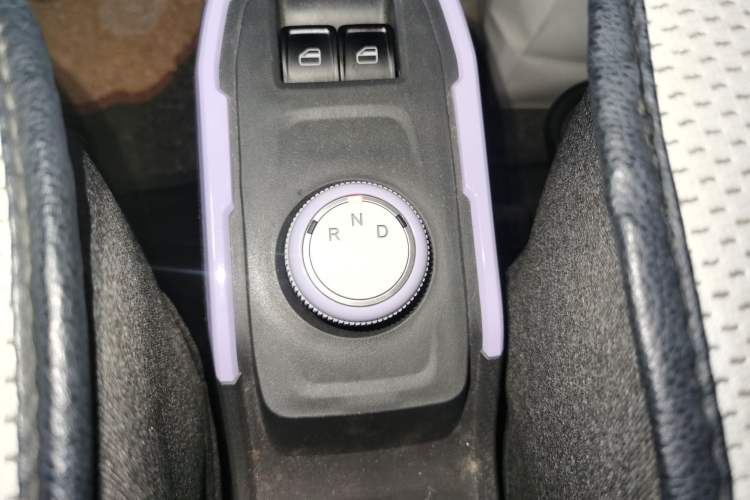 Used Chery New Energy QQ Ice Cream 2022 170km Sundae Phosphate Lithium-Ion Vehicle Key