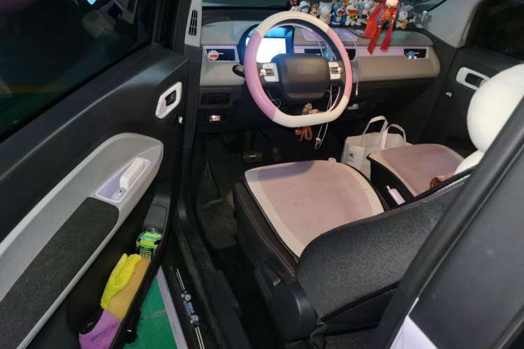 Used Chery New Energy QQ Ice Cream 2022 170km Sundae Phosphate Lithium-Ion Driver Seat