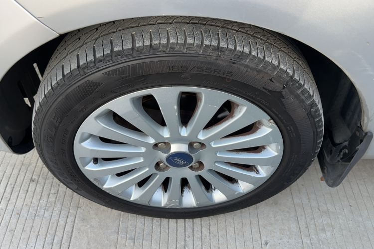 Used Ford Fiesta 2011 Sedan 1.5L Manual Fashion Edition
