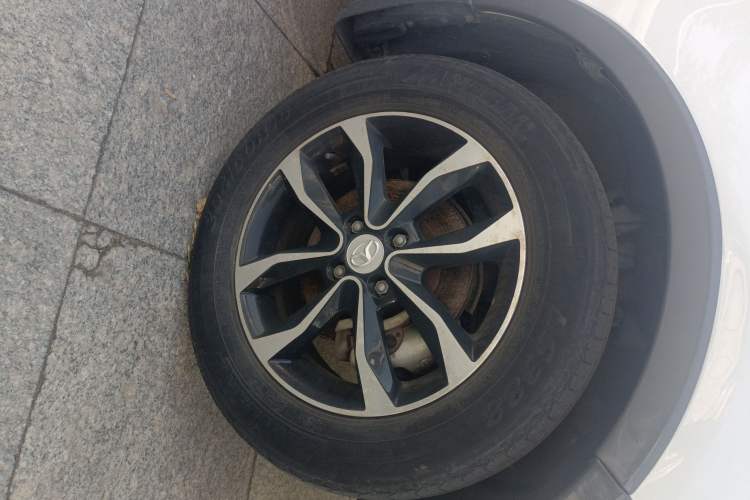 Used FAW Yingzhi G3 2016 G3S 1.5L CVT Luxury Navigation Edition
