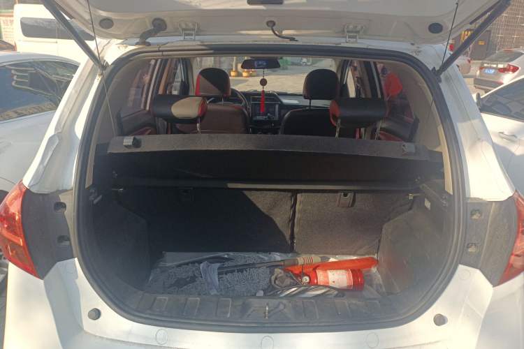 Used FAW Yingzhi G3 2016 G3S 1.5L CVT Luxury Navigation Edition
