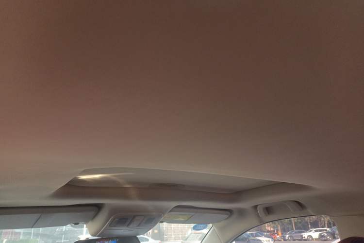 Used FAW Yingzhi G3 2016 G3S 1.5L CVT Luxury Navigation Edition
