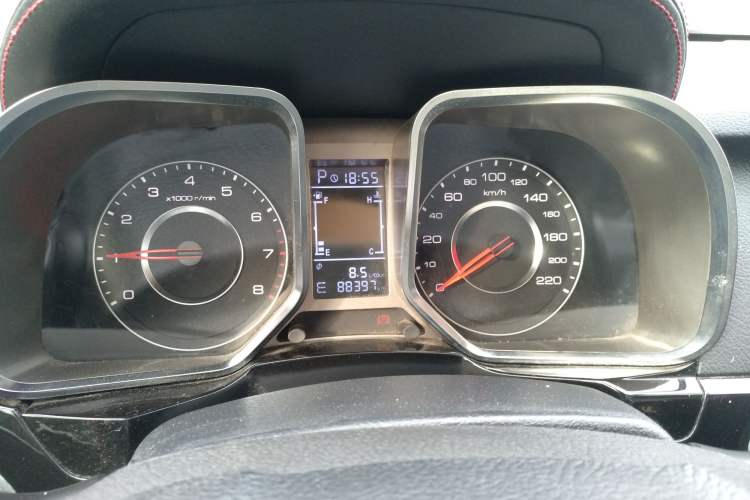 Used Zotye Domy X5 2015 1.5T CVT ZhiXian Trim China V Standard
