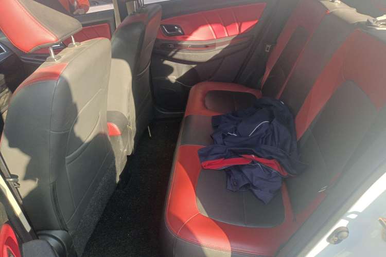 Used FAW Yingzhi G3 2016 G3S 1.5L CVT Luxury Navigation Edition
