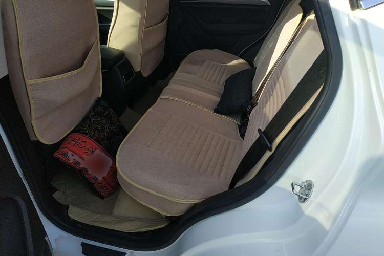 Used Soueast DX5 2021 1.5L Manual Deluxe Upgrade Version
