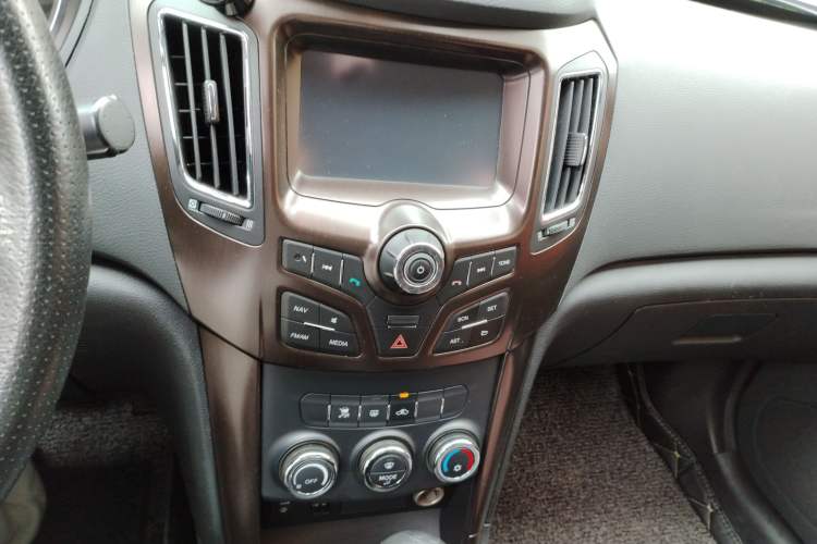 Used Haima S7 2015 2.0L Automatic Smart Enjoyment Version
