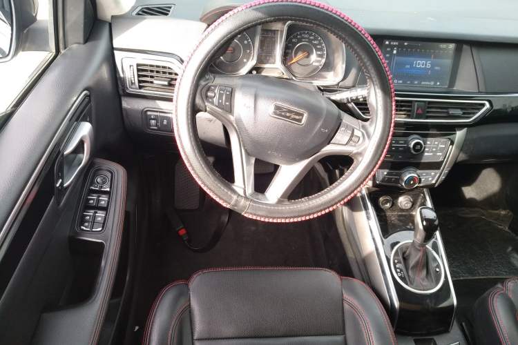 Used Zotye Domy X5 2015 1.5T CVT ZhiXian Trim China V Standard
