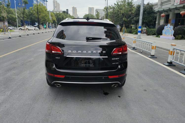 Used BORGWARD BX7 2016 28T Two-Wheel Drive Luxury Version 5 Seats
