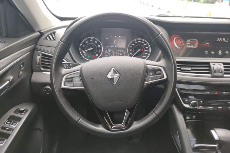 Used BORGWARD BX7 2016 28T Two-Wheel Drive Luxury Version 5 Seats
