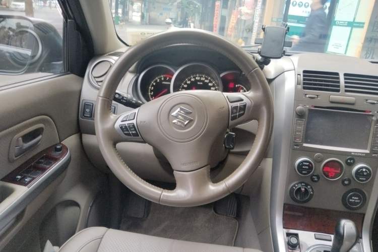 Used Suzuki Grand Vitara 2008 2.4 AT JLX-EL 5-Door Version