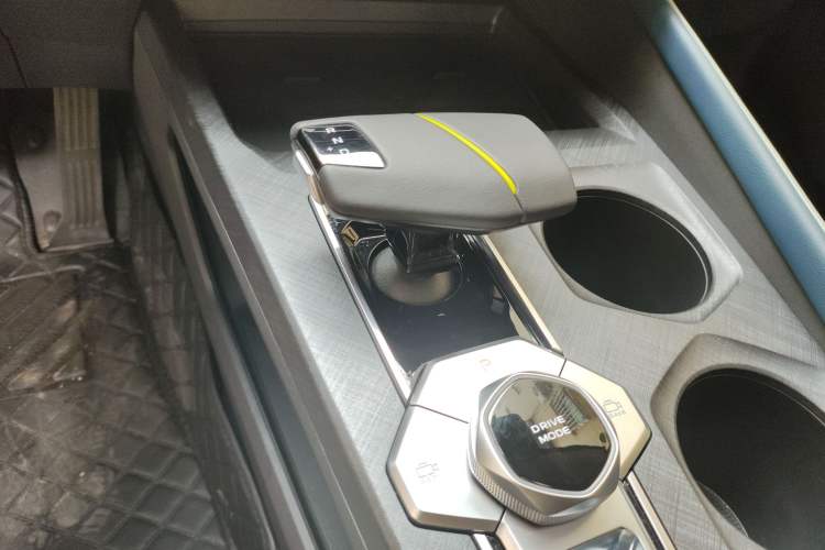 Used Changan UNI-V iDD 2023 ZhiDian iDD 1.5T 113km ZhiKu Model